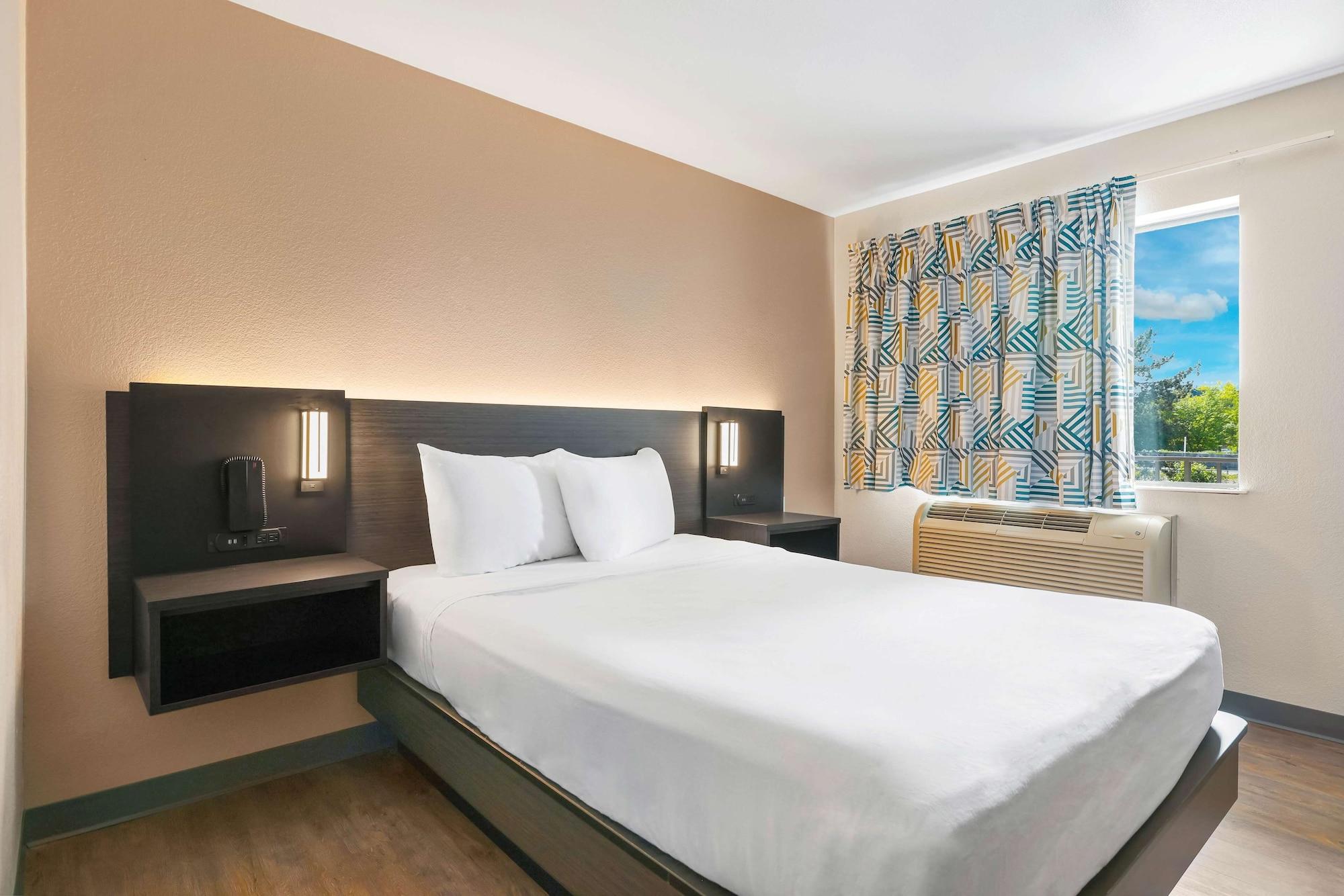 Motel 6-Kirkland, Wa - North เคิร์กแลนด์ ภายนอก รูปภาพ