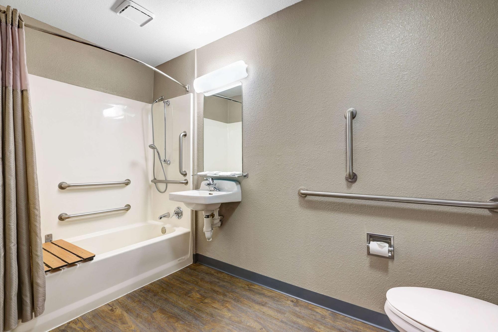 Motel 6-Kirkland, Wa - North เคิร์กแลนด์ ภายนอก รูปภาพ