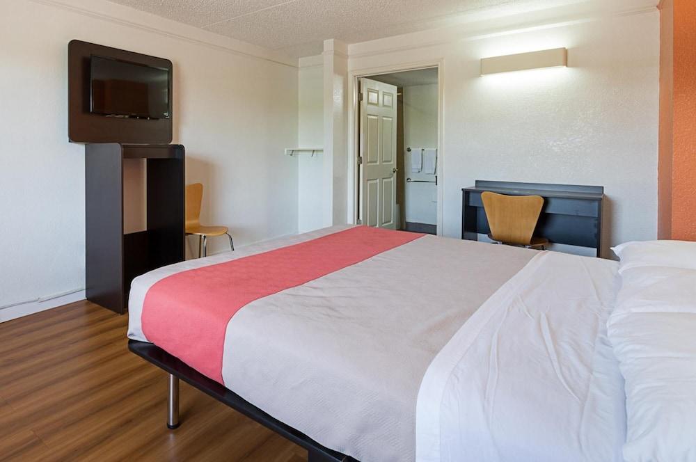 Motel 6-Kirkland, Wa - North เคิร์กแลนด์ ภายนอก รูปภาพ