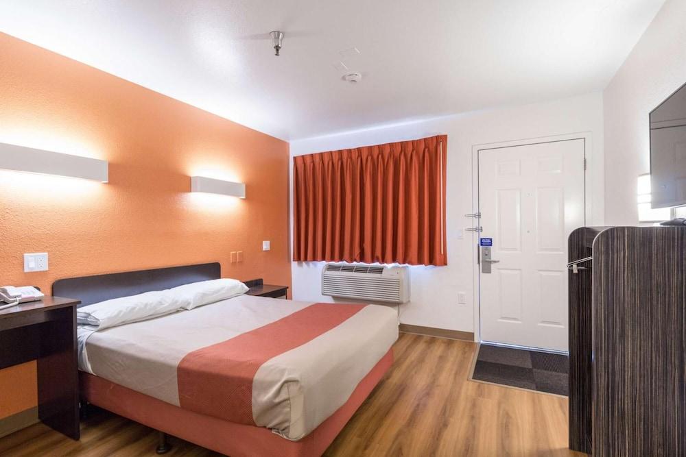 Motel 6-Kirkland, Wa - North เคิร์กแลนด์ ภายนอก รูปภาพ
