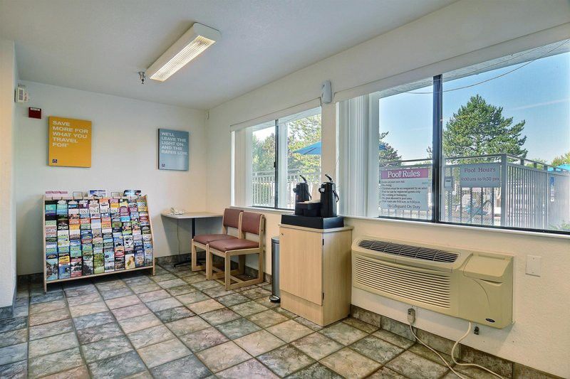 Motel 6-Kirkland, Wa - North เคิร์กแลนด์ ภายนอก รูปภาพ